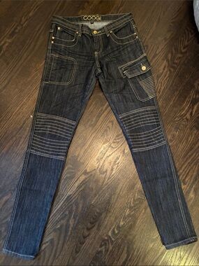 COOGI JEANS authentic sexy denim size 5/6 bling low rise hip skinny Y2K jeans